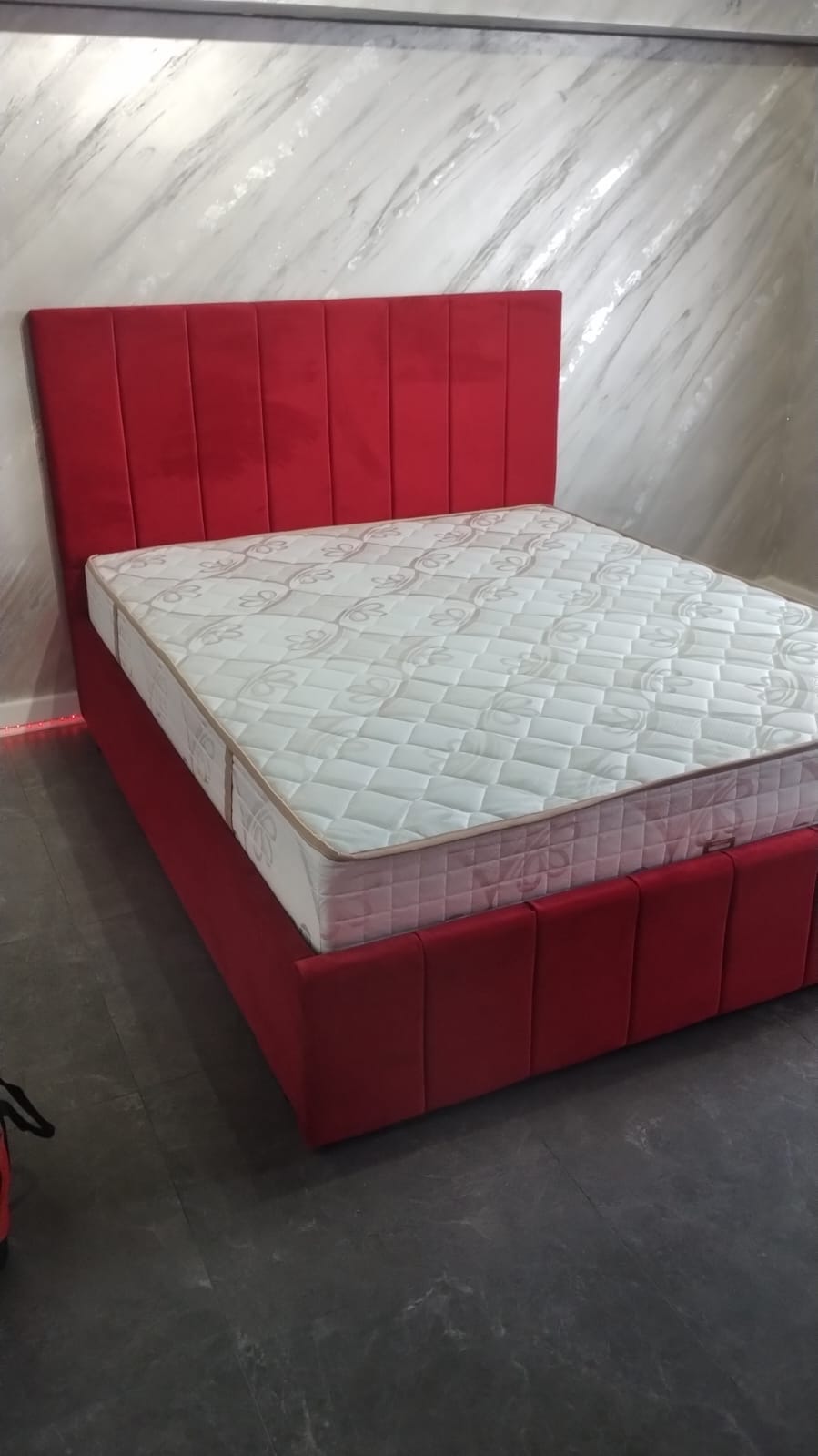 Click to view full screen Pat tapitat Prado 180x200 cm, Rosu photo review