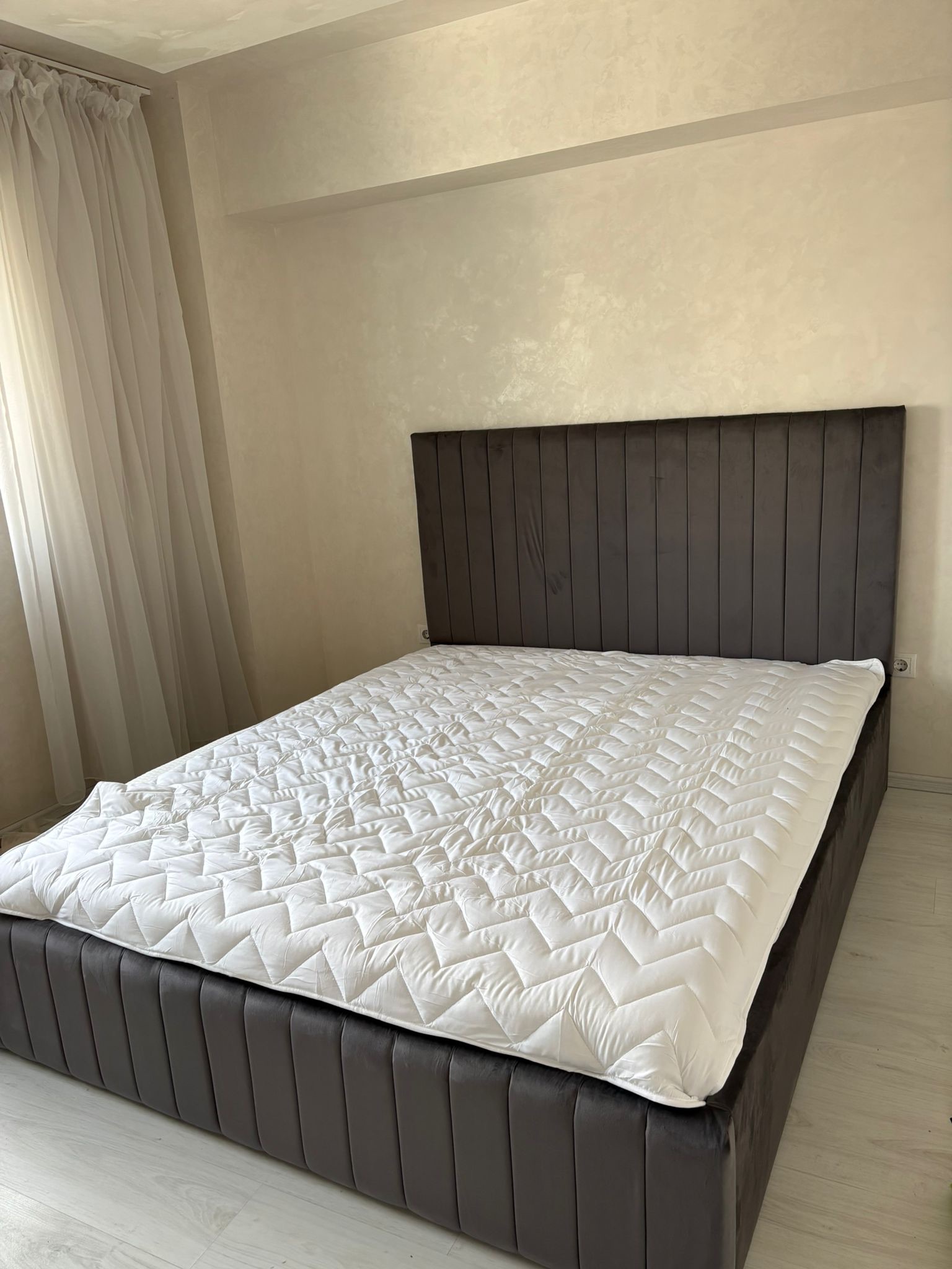 Click to view full screen Pat tapitat Cairo 160x200 cm, Gri photo review