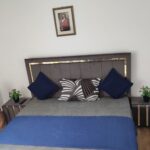 Pat tapitat Atena 160x200 cm, Gri + Saltea Superortopedica Gold, grosime 20 cm + Set 2 noptiere Hugo, Gri photo review