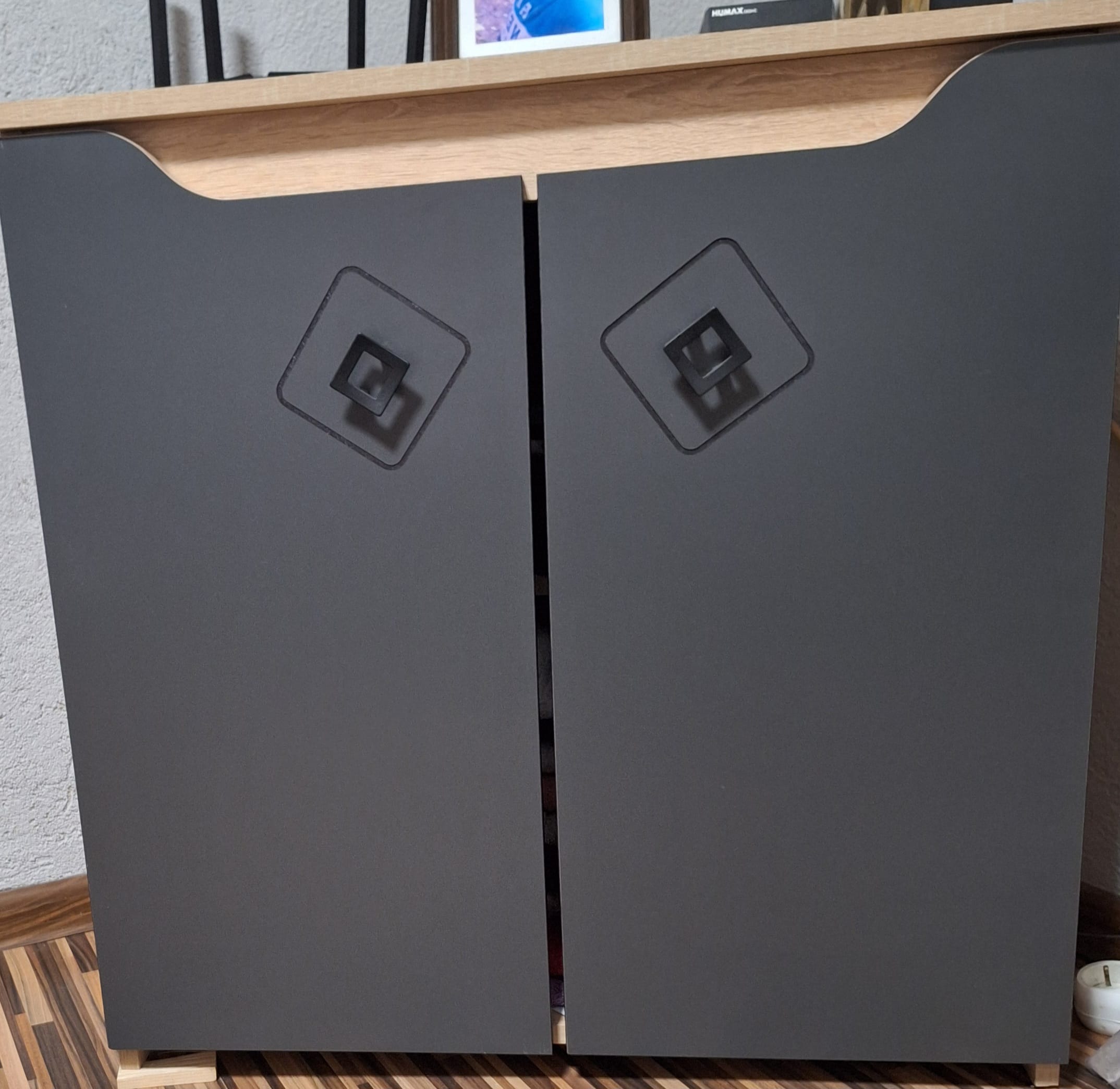 Click to view full screen Comoda Kris, 2 usi, Gri grafit/Sonoma photo review